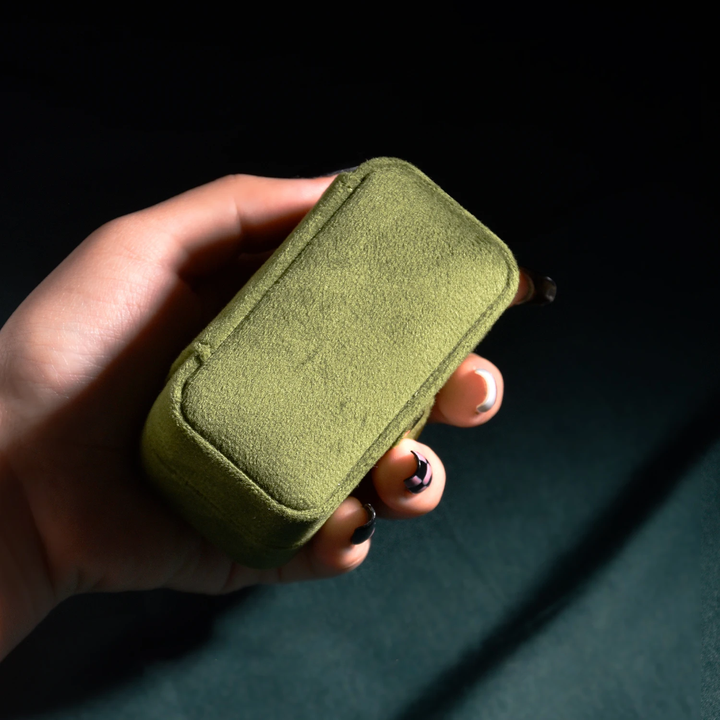 Evergreen Elegance Ring Case